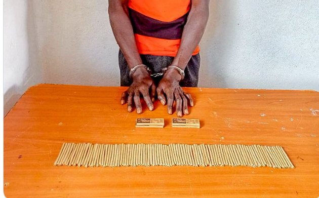 200 rolls of suspected bhang during an anti-narcotics operation at Kakawa Market.